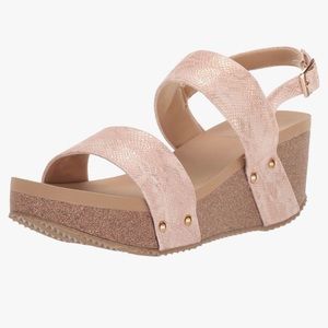 Volatile Women’s Summerlove Wedge Sandal